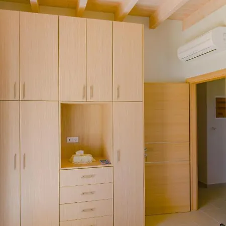 Hébergement de vacances Brand New: Romantic Sea And Sunset View House