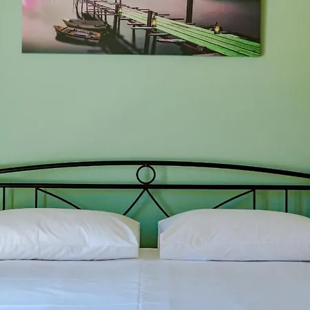 Hébergement de vacances Brand New: Romantic Sea And Sunset View House